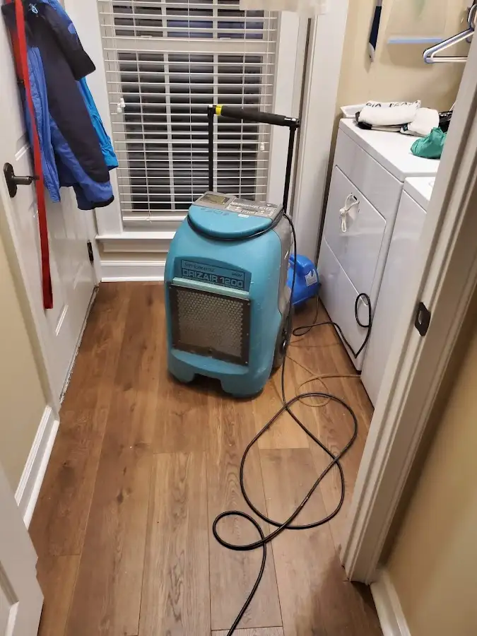 Commercial dehumidifier deployed for Flood Damage Cleanup in Pleasant Hill